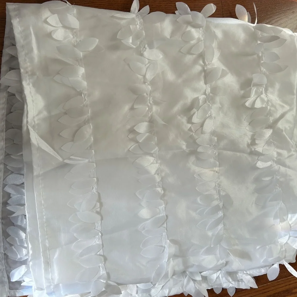 Style Sanctuary Fabric Shower Curtain & 12 curtain rings